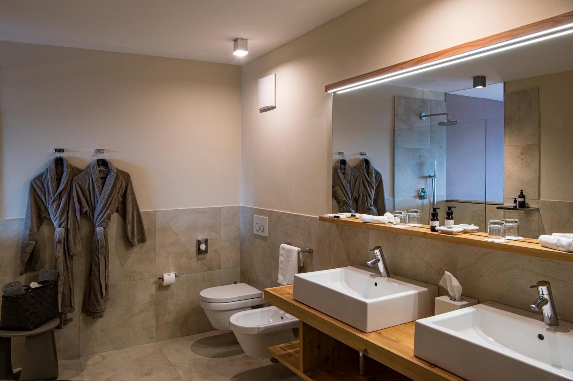 Terra - The Magic Place Relais & Châteaux Sarentino Ngoại thất bức ảnh